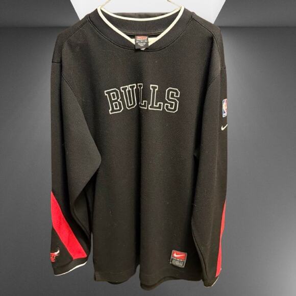 Nike Team Other - 🎉HP!🎉 Nike Team Chicago Bulls Men's Long Sleeve Jersey (M)
